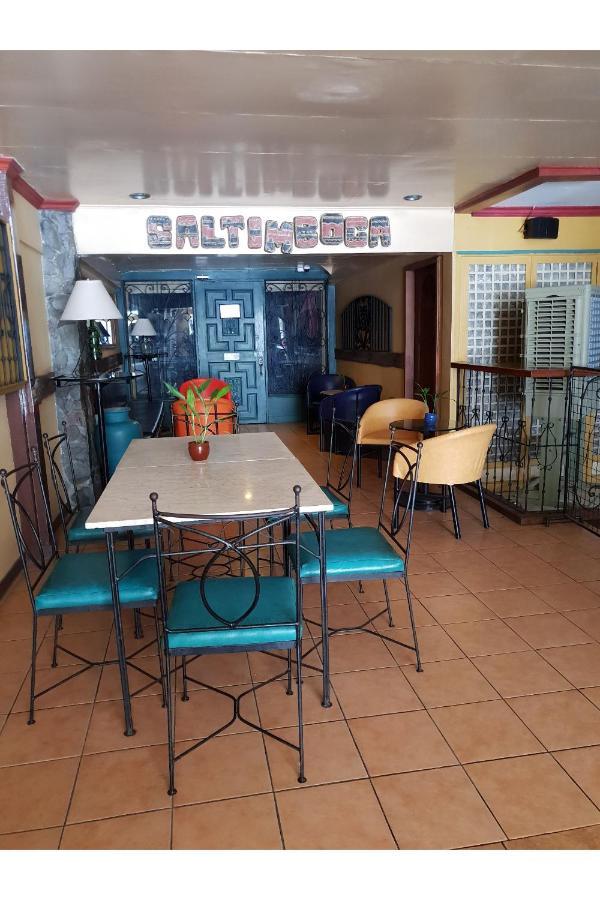 Saltimboca Tourist In Hotell Bacolod Exteriör bild