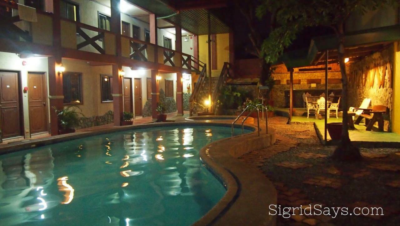 Saltimboca Tourist In Hotell Bacolod Exteriör bild
